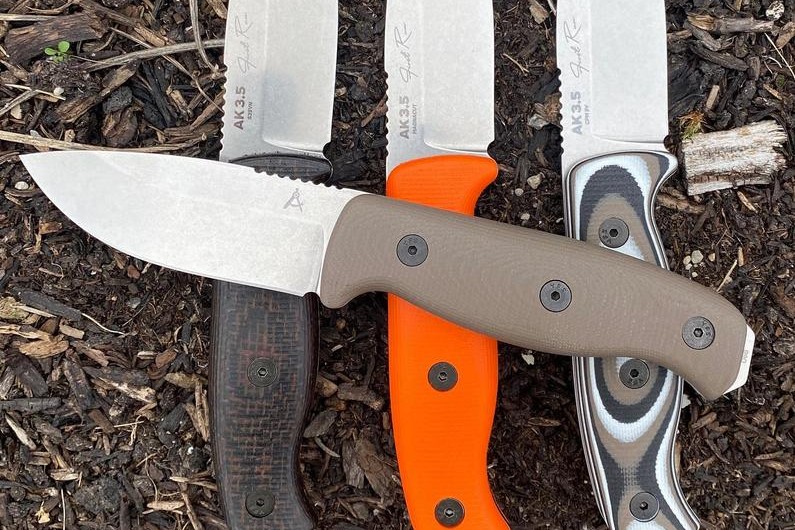 Damascus steel fixed blade knife